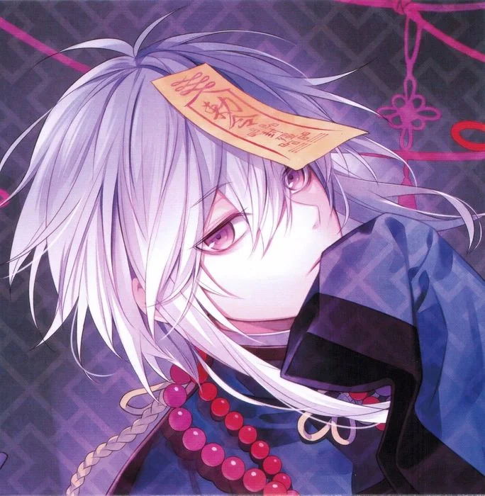 Chàng trai anime tóc bạch kim với lá bùa trên trán