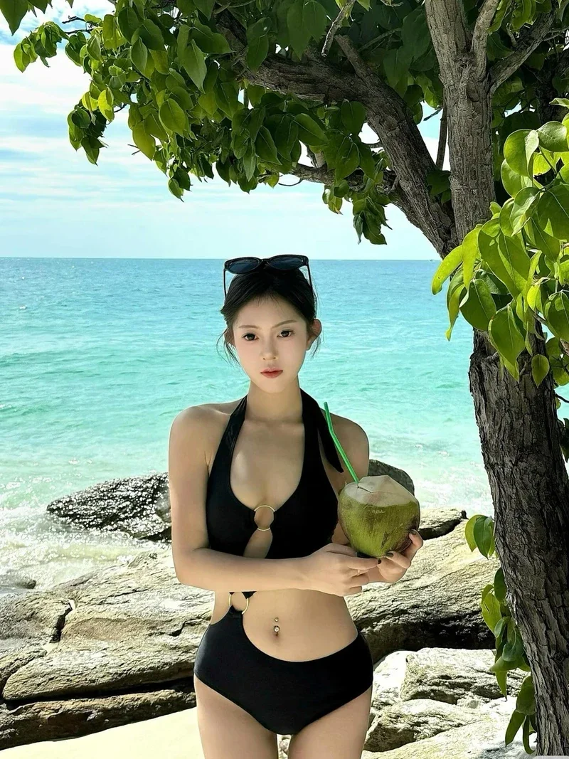 226+ ảnh gái xinh Tiktok mặc bikini nóng bỏng cực cuốn hút