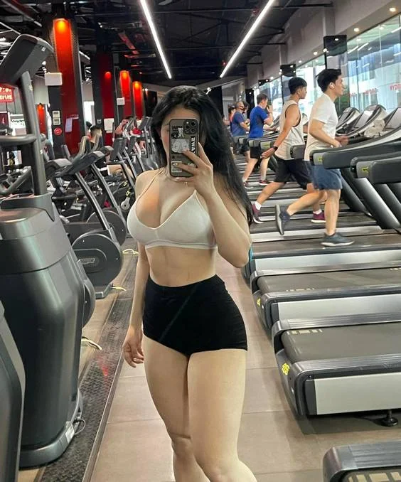 Bộ sưu tập gái xinh khoe mông — ảnh 61