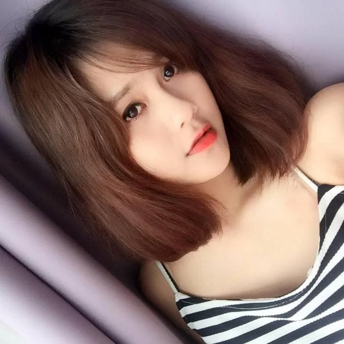 Cô gái Việt Nam xinh đẹp với mái tóc ngắn cá tính