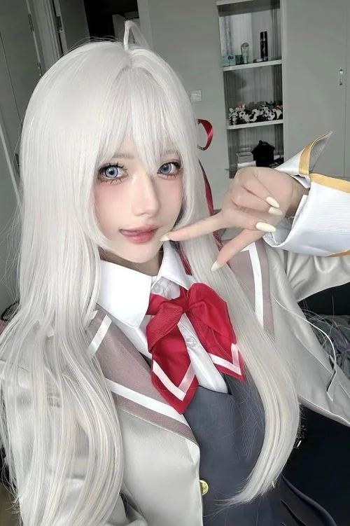 Profile' siêu xịn mịn của nữ cosplayer xinh đẹp Hà Vi - Báo Tri thức & Cuộc sống
