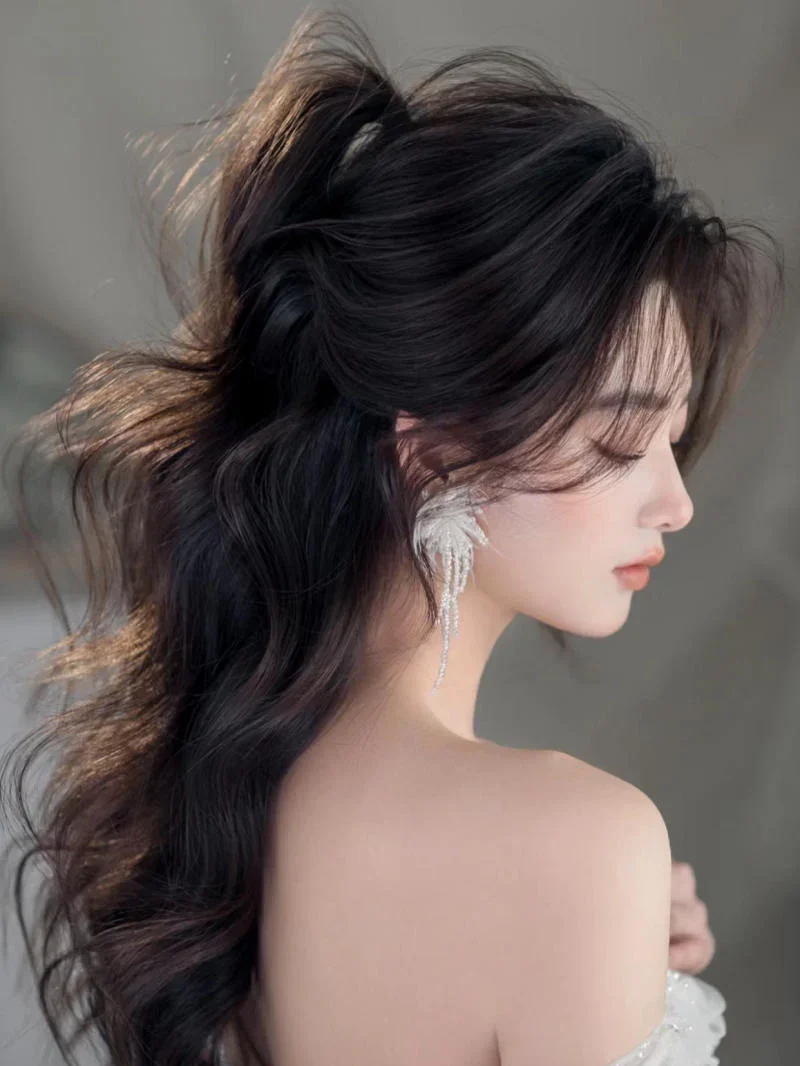kiểu tóc đi tiệc cho mặt tròn