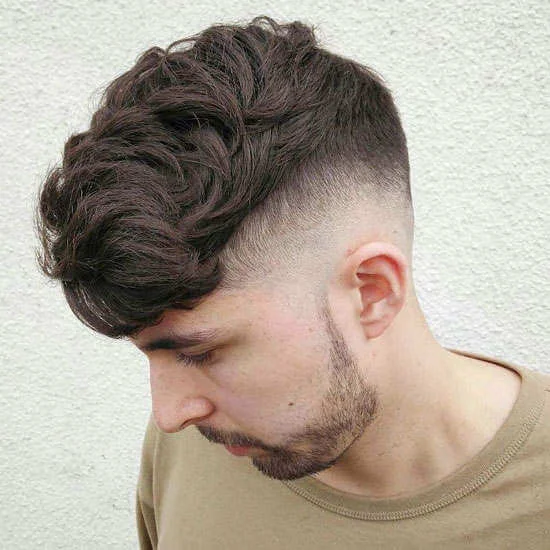 tóc undercut uốn xoăn