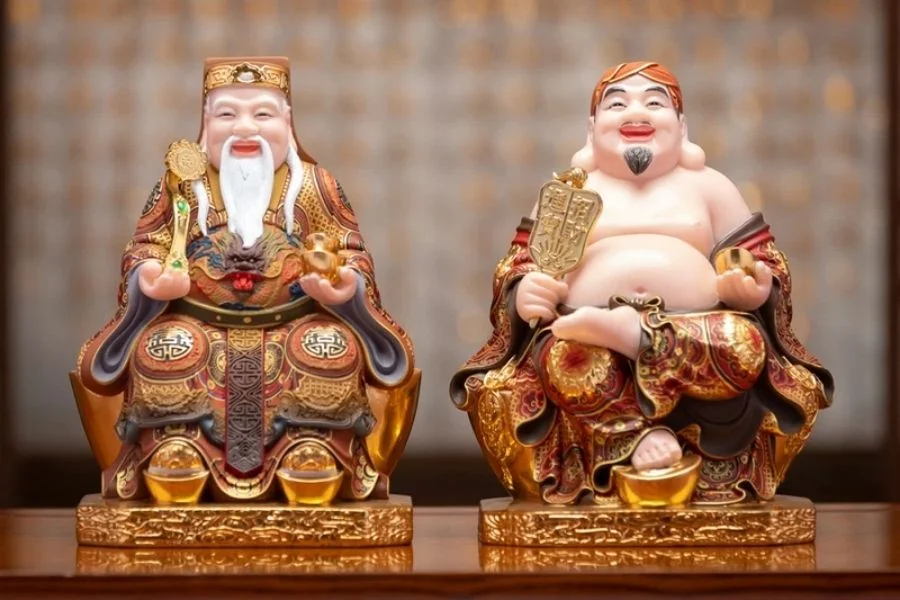Hình nền tượng Thần Tài và Di Lặc mạ vàng