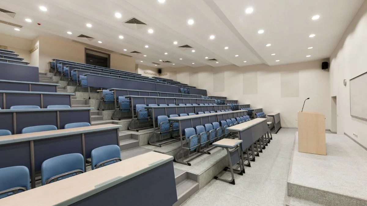 ảnh lớp học đại học