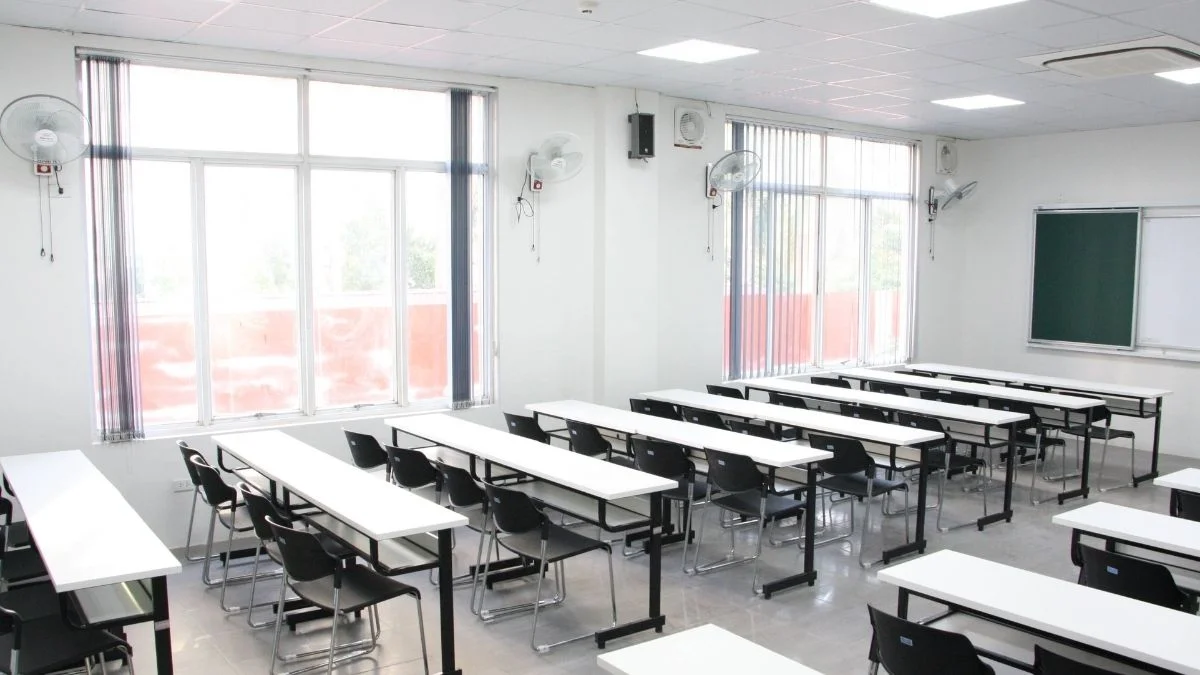 ảnh lớp học đại học sáng tạo (2)