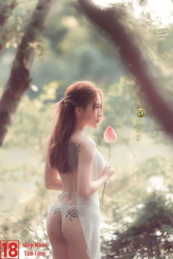 Gái xinh mặc bikini siêu mỏng 01