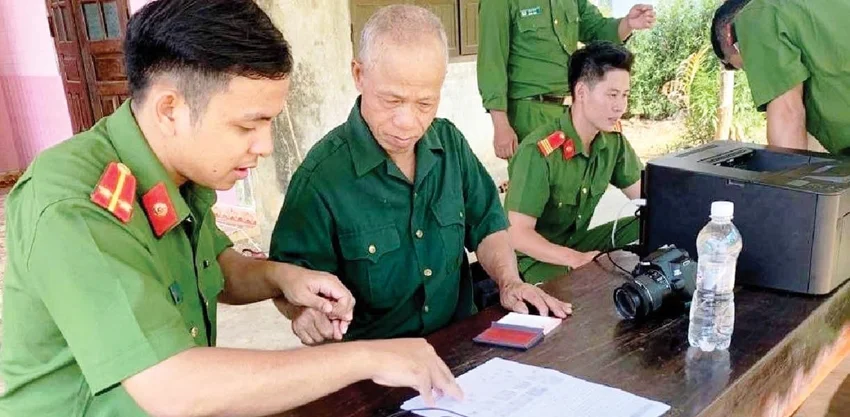 Hình ảnh đẹp công an xã