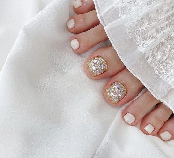 Top 50+ mẫu nail chân màu trắng từ dễ thương đến sang chảnh