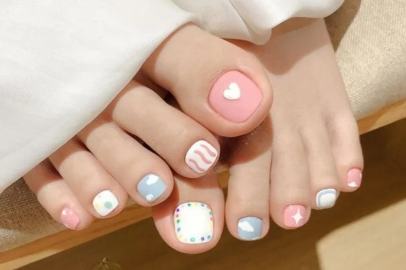 TOP mẫu nail chân hot trend đẹp nhất 2026 được yêu thích hiện nay